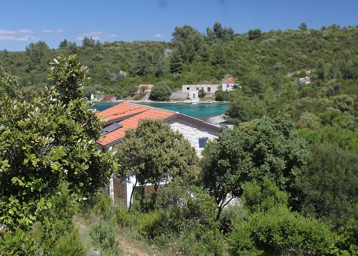 Karkavac - Scedro 8801d Jelsa (Hvar)